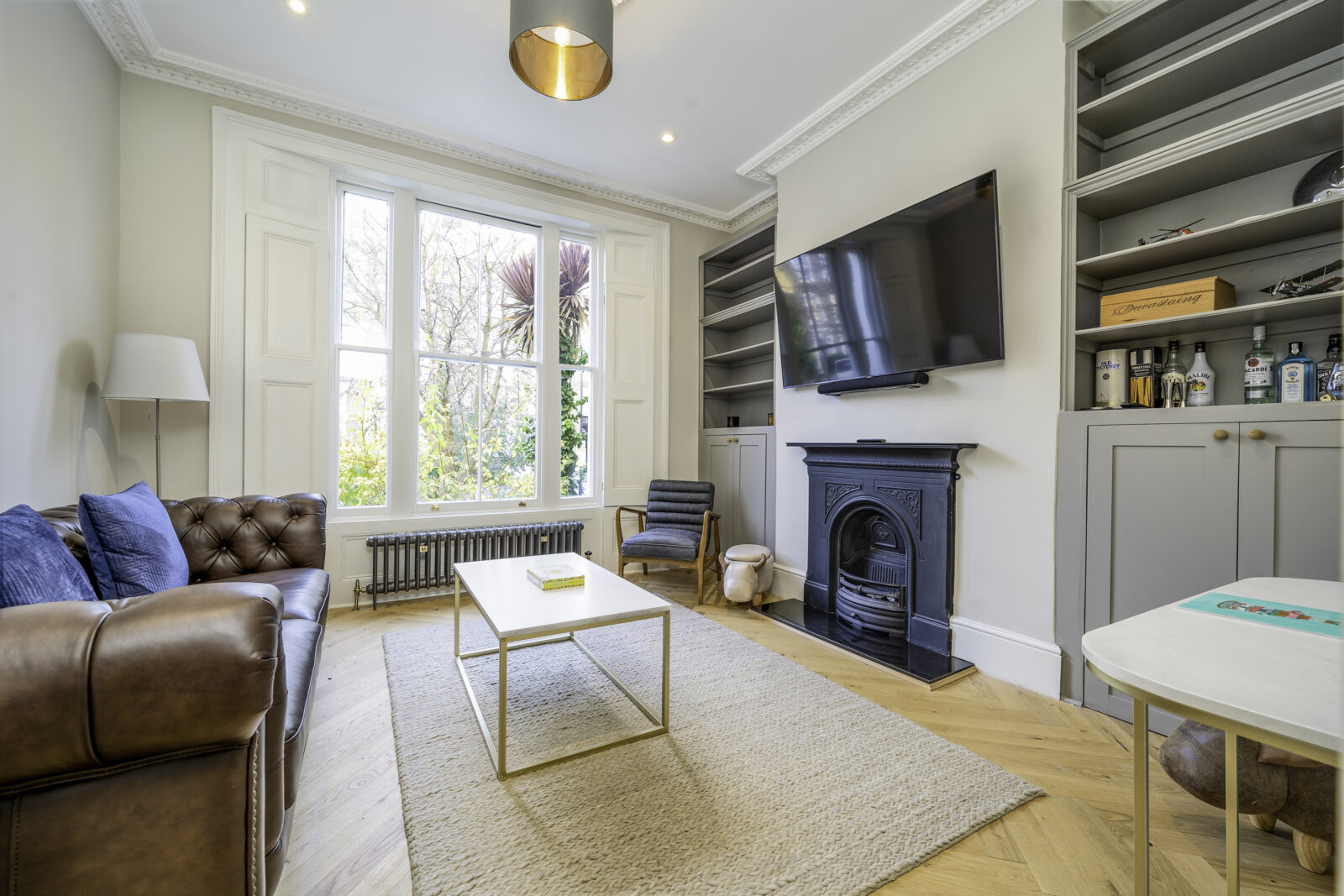 031www.bright-hill.co.uk 2 Bedroom N1 Rent Let www.steele.london Video floor plan photography virtual tour 360 EPC