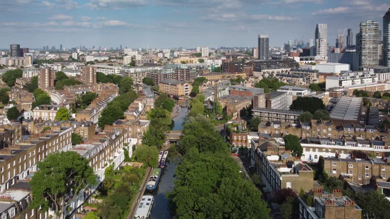 With the Regent's canal in the centre (still images are available)