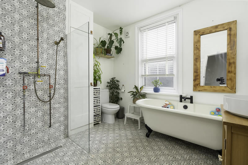 16-2-Bedroom-www.bright-hill.co_.uk-SW17-Rent-Let-www.steele.london-Video-floor-plan-photography-virtual-tour-360-EPC-2.jpg.webp